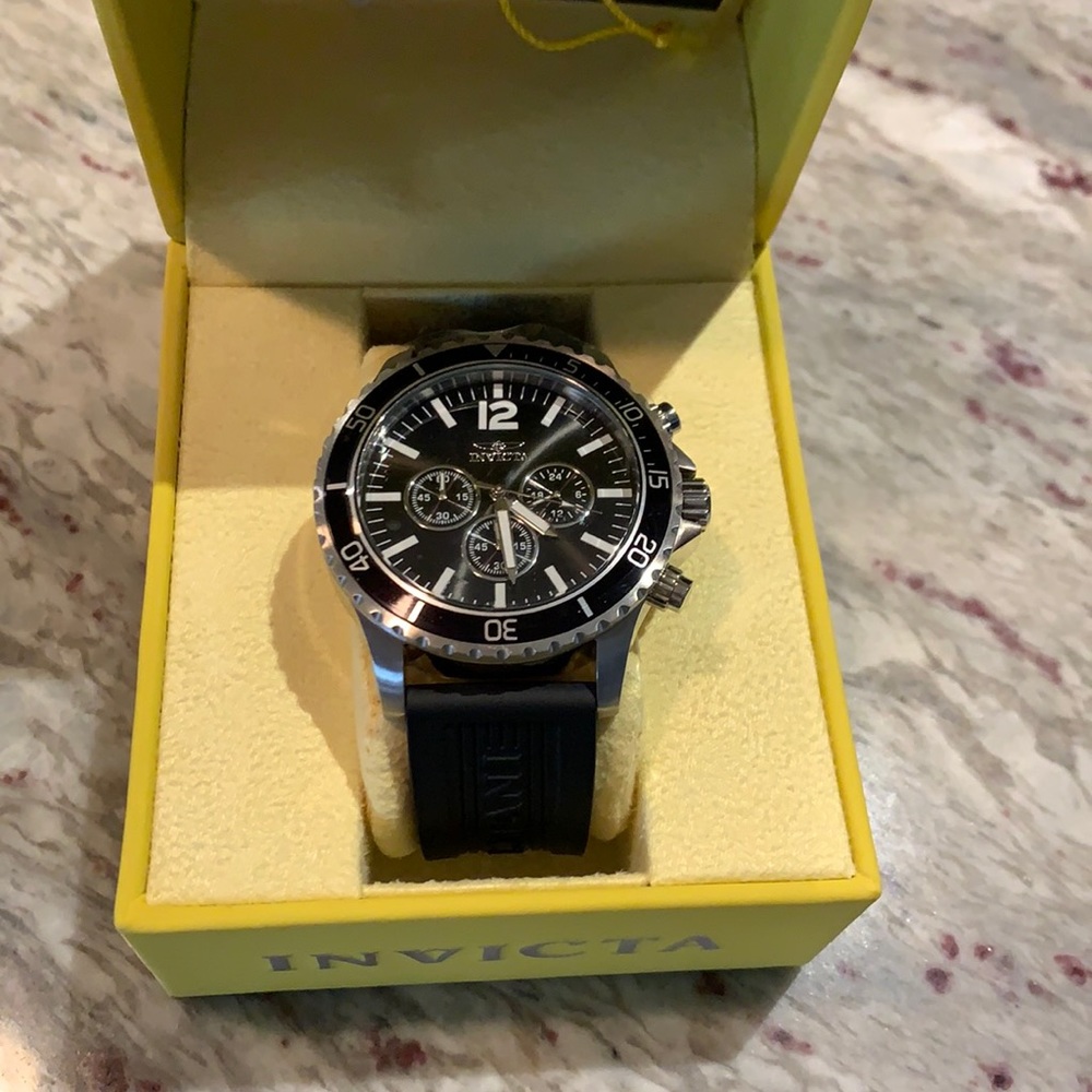 NWT Invicta men’s watch